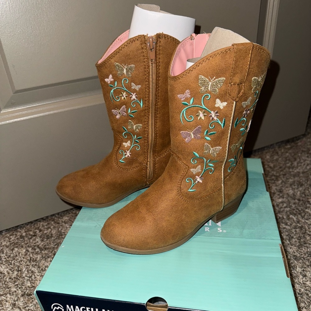 Little girl cowboy boots
